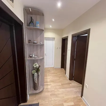 Luxury 2-bedroom Daire Sofya